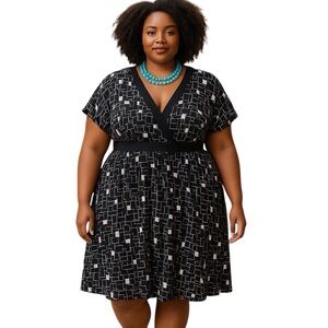 Lane Bryant 26/28 Black/White Retro-Vibe Dress